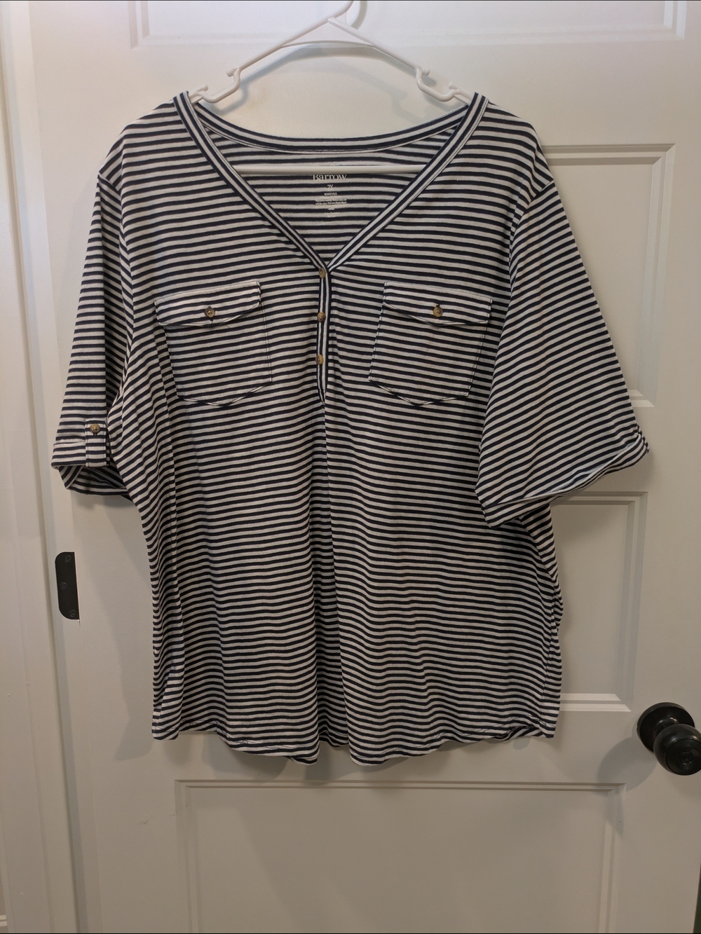 🔴 3/$15 Navy and White Striped V-Neck Short Sleeve Top